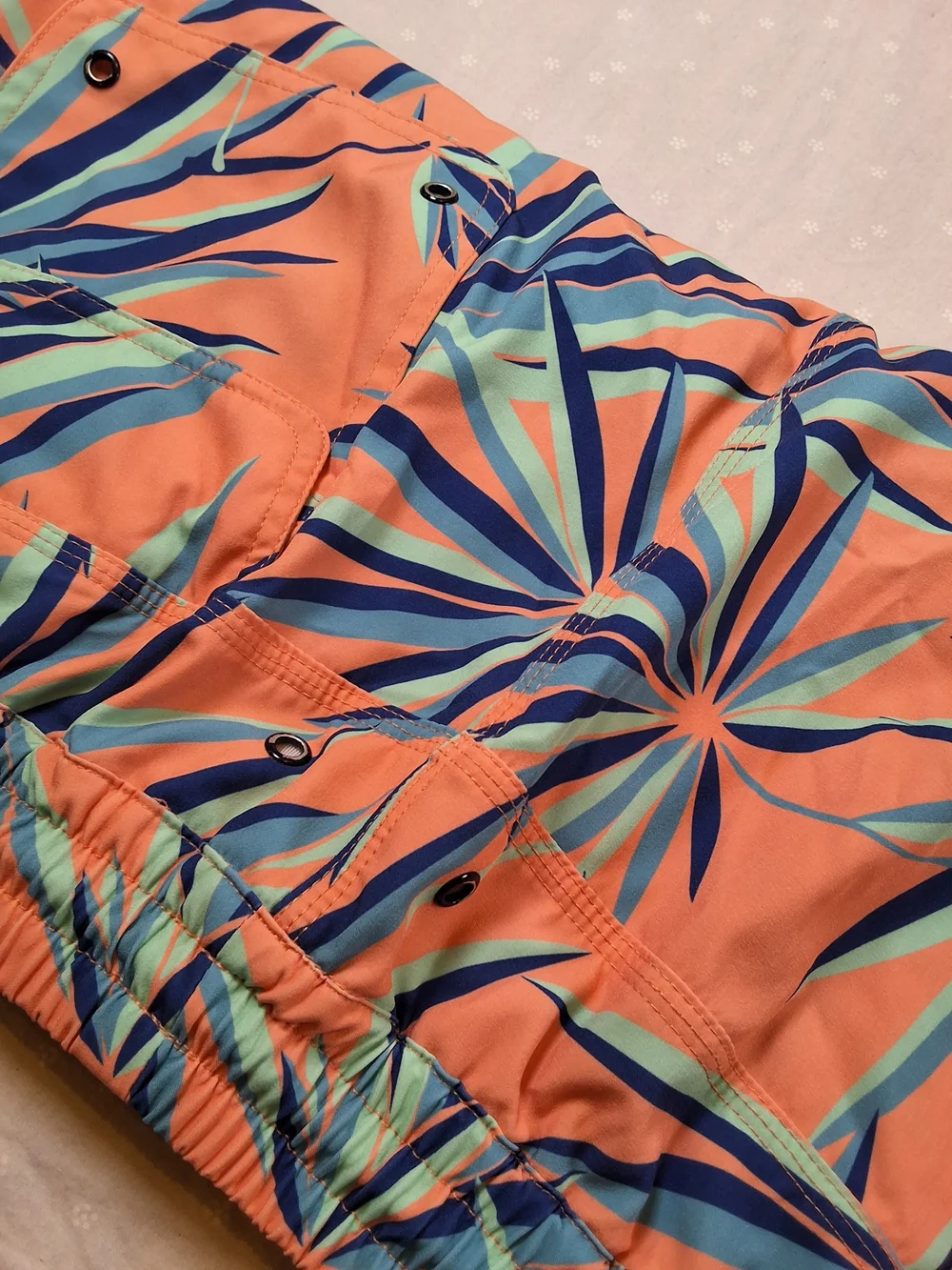Men's Coral Tropical Print Swim Trunks - Elastic Waist